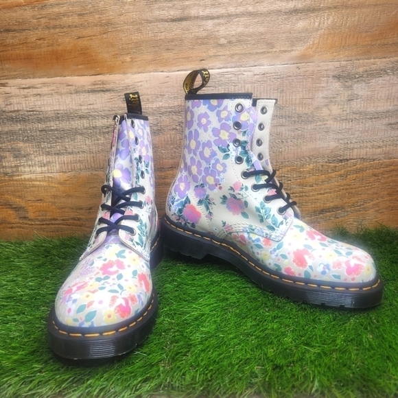 Host Pick 🎉 New Dr. Martens 1460 8-Eye Boot - Parchment / Floral Mashup - Picture 9 of 13